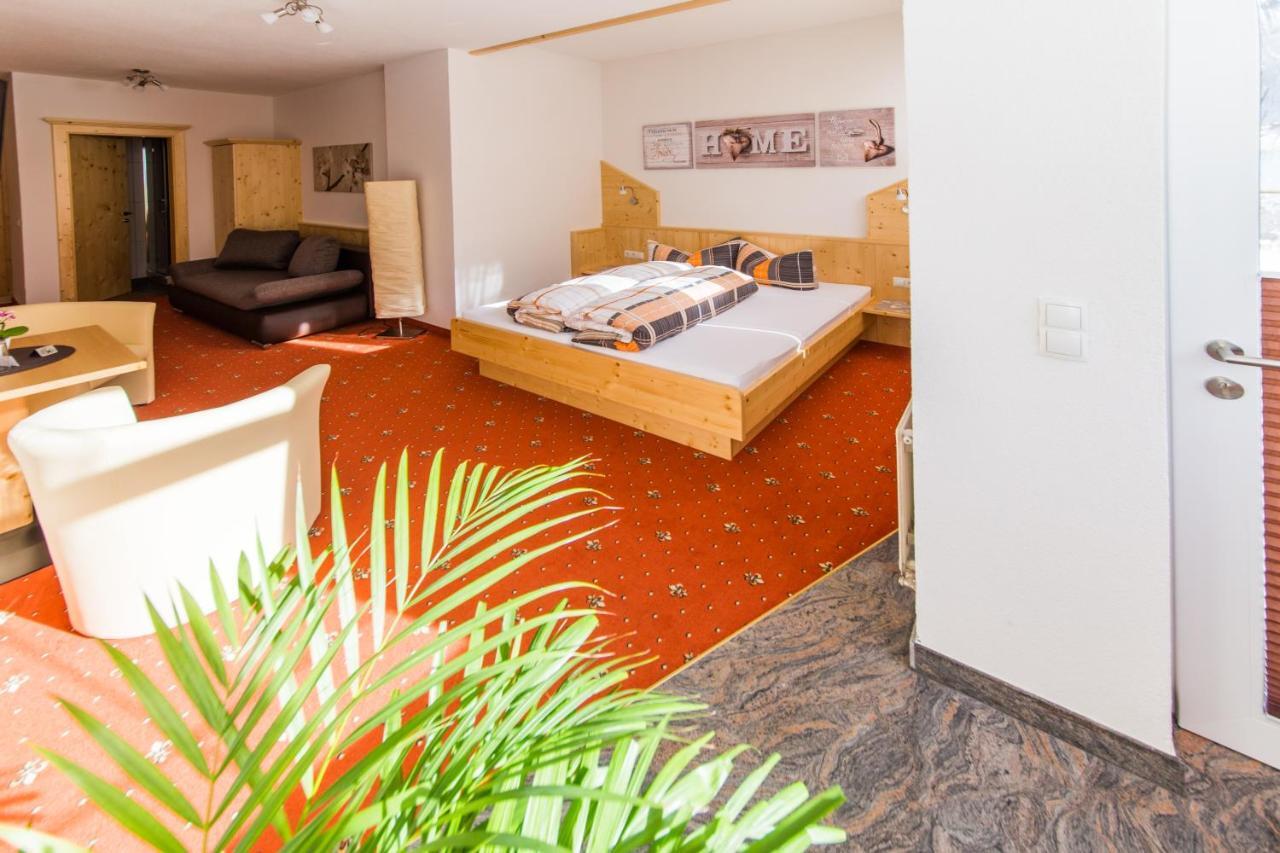 Gaestehaus Maria - Privatzimmer Nassereith Eksteriør billede
